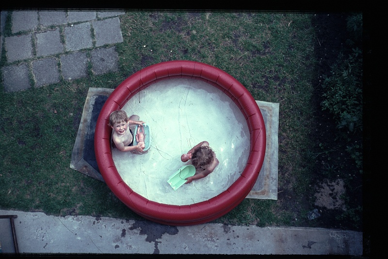 15.Delft jun 1966 Brigitte,Marion.JPG